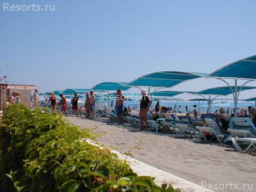 Sailors Beach Club 24